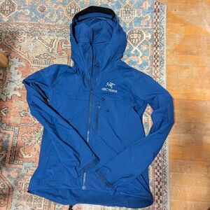 Arc'teryx light jacket windbreaker